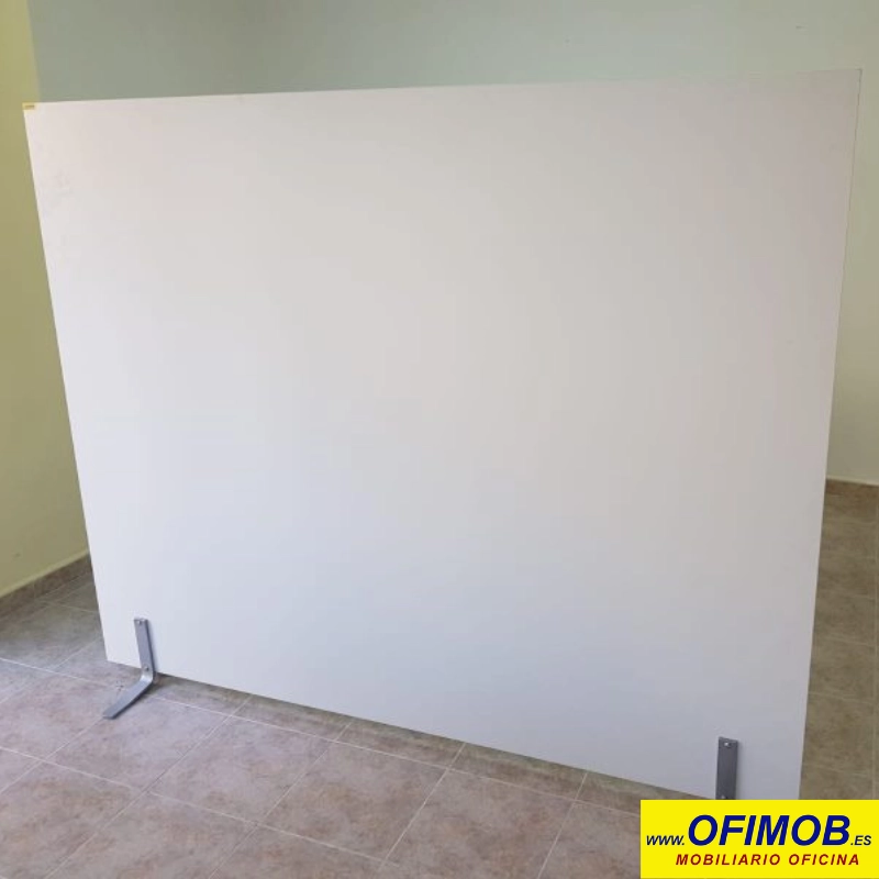 Transforma tu oficina con los Separadores de Ambientes de OFIMOB. Ofrecen privacidad, reducen el ruido y añaden estilo a cualquier espacio. Disponibles en varios tamaños y colores personalizados. Mejora tu entorno de trabajo hoy mismo.
