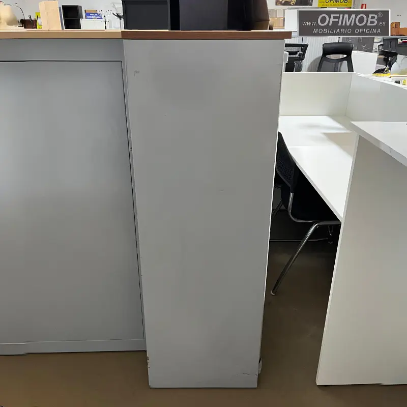 mueble metálico puerta persiana